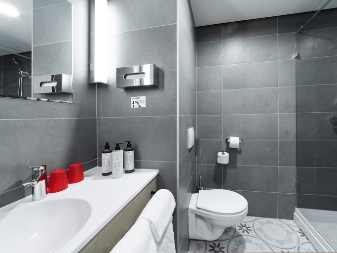 Bathroom 5, DORMERO Hotel Budapest, Budapesti