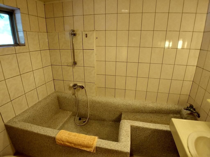 Bathroom 3, Fangchen Hot Spring Resort, Kaohsiung