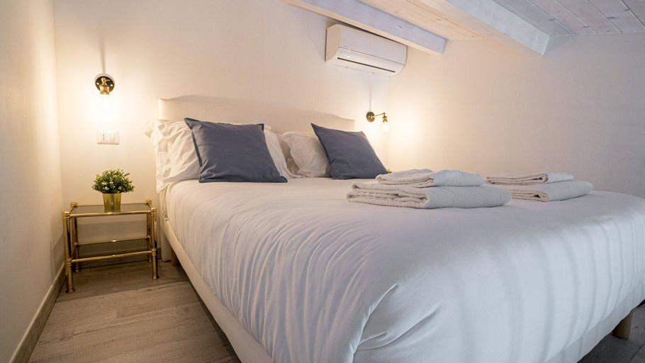 Room 3, Piccola Luna Cozy Home, Syracuse