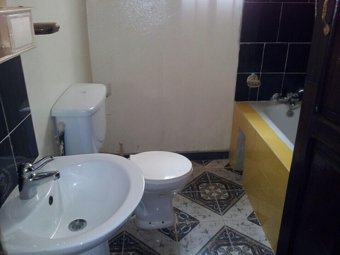 Bathroom 3, lilis Apartments, Banjul