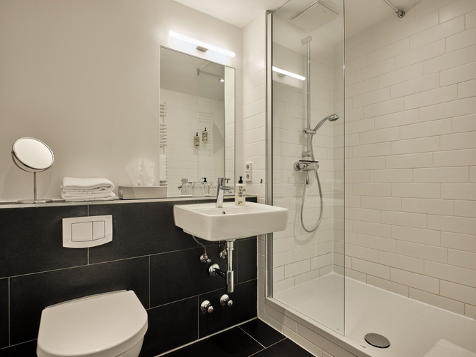 Bathroom 3, mein werder - hotel am markt, Potsdam-Mittelmark