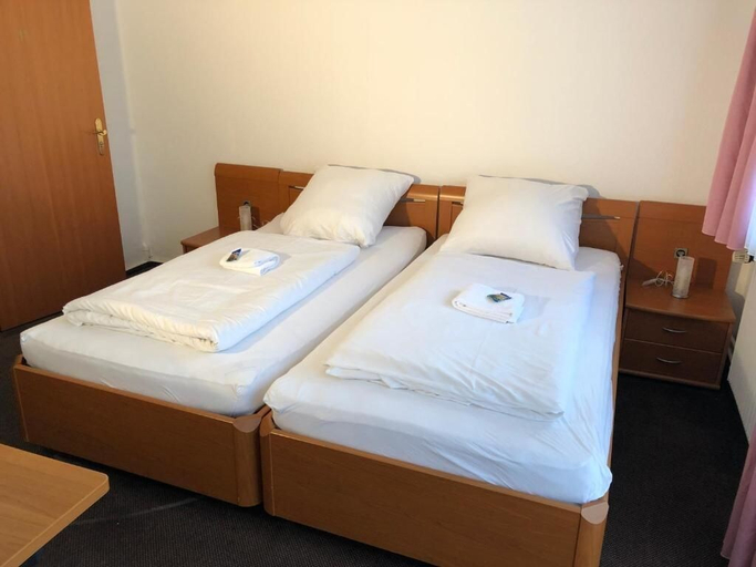 Bedroom 4, Hotel Mivano Lehrte, Region Hannover