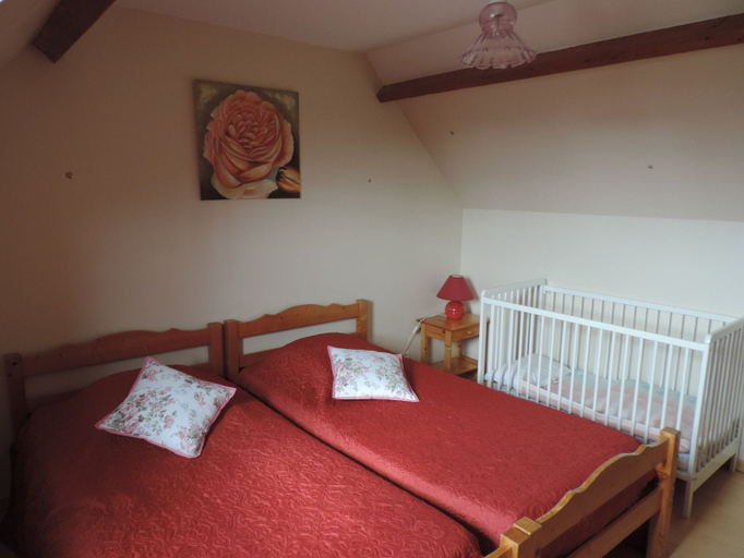 Bedroom 2, Les Vergers de la Vicomté d'Auge, Calvados
