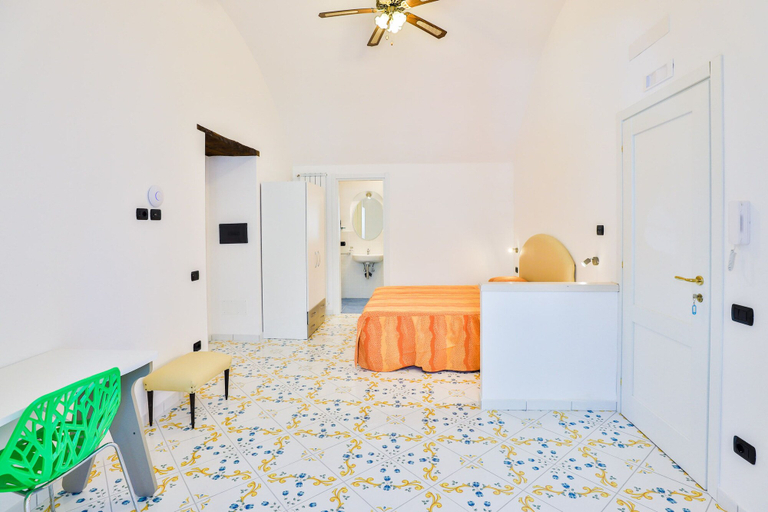Bedroom 3, Della Monica Rooms, Salerno