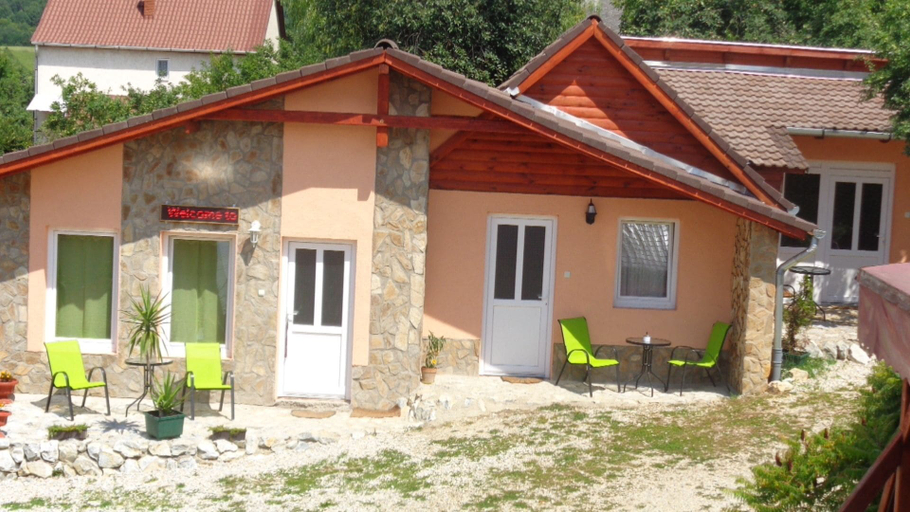 Exterior & Views 2, Katica Guesthouse Aggtelek, Kazincbarcikai