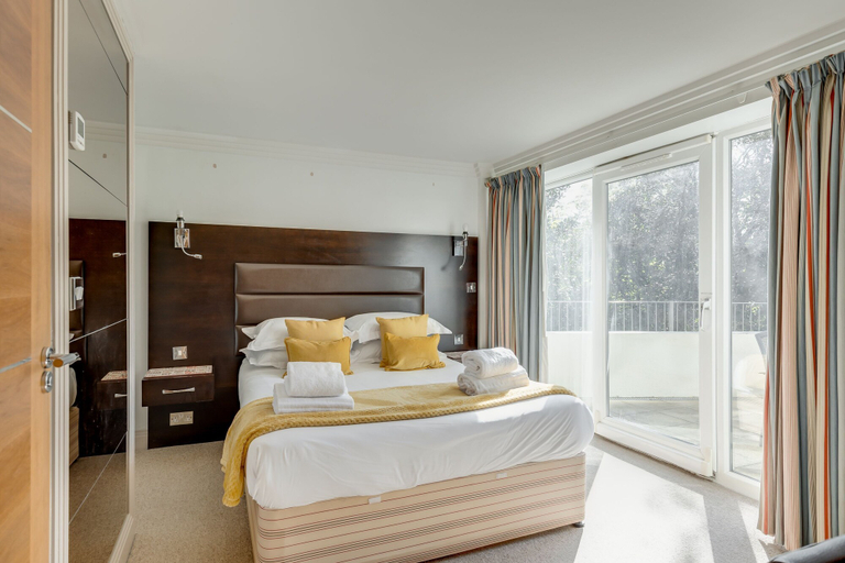 Bedroom 2, Mussels, Poole