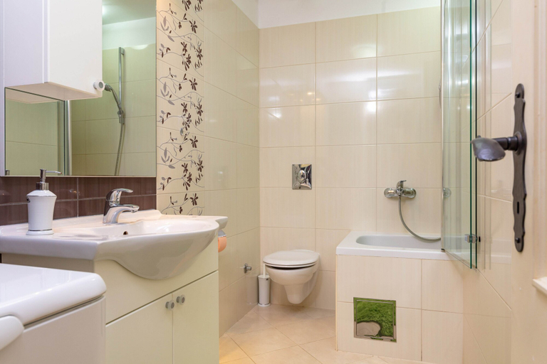 Bathroom 5, Vila Mama, Omiš