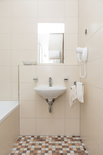 Bathroom 5, Sky Business Hotel, Legnica