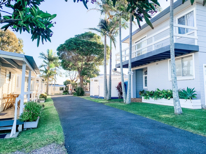 Exterior & Views 2, Little Palm Cabins, Port Macquarie-Hastings - Pt B