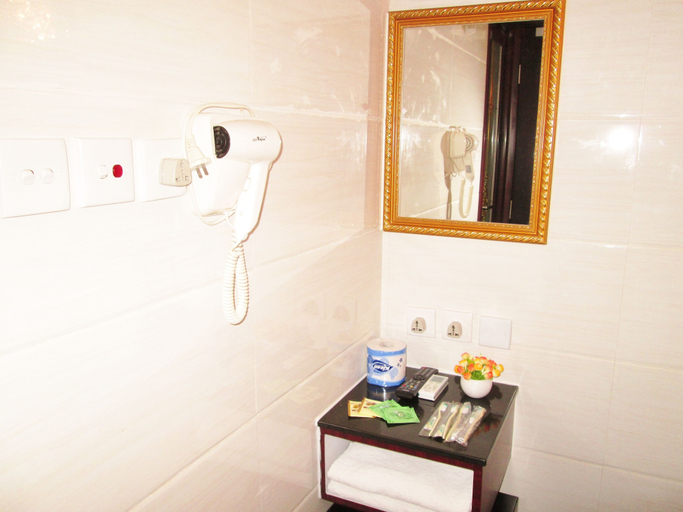 Bathroom 4, New Shanghai Guest House, Kowloon