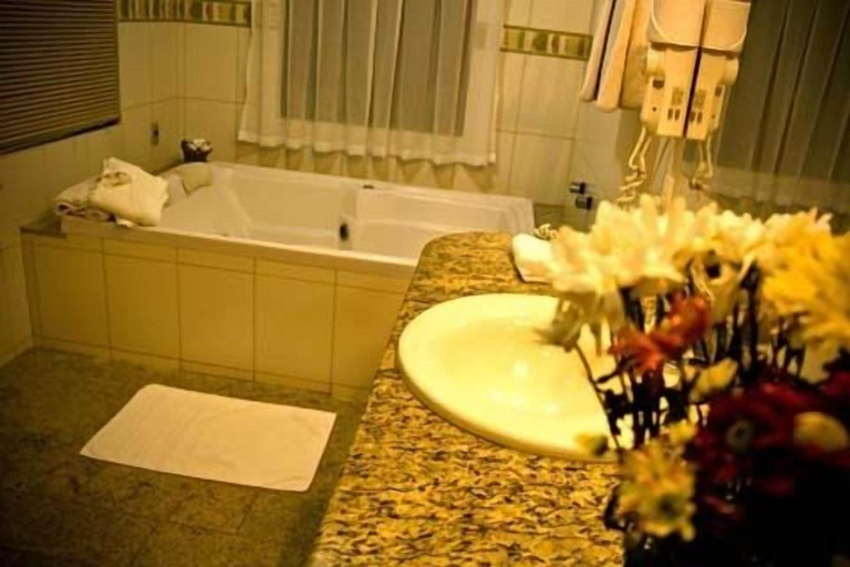 Bathroom 4, Hotel La Dolce Vita, Ilhéus