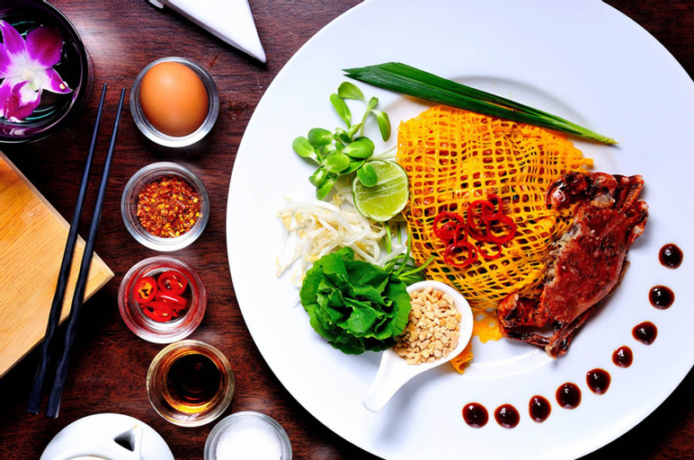Food & Drinks 13