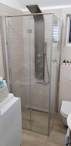 Bathroom 4, Salsa Brac, Supetar