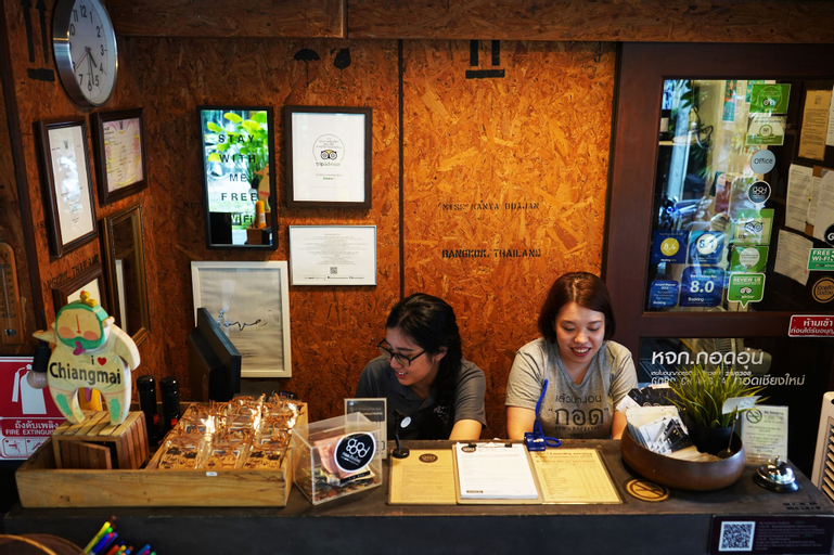 Food & Drinks 5, Gord Chiangmai, Muang Chiang Mai