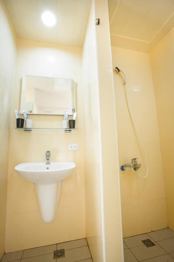 Bathroom 3, Haian Star, Tainan