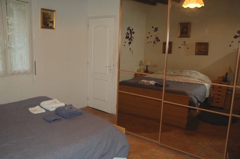 Bedroom 3, Coffret d'Avenir, Loiret
