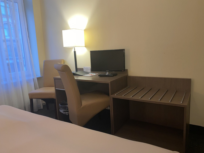 Bedroom 4, Hotel Hansehof, Hamburg