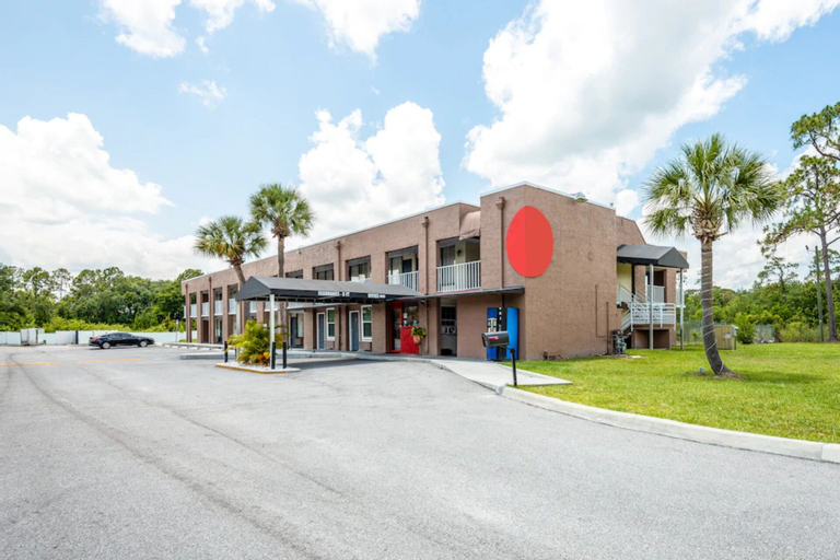 RW Hotel, Osceola