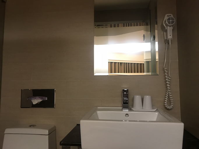 Bathroom 3, Open Room Hotel, New Taipei City