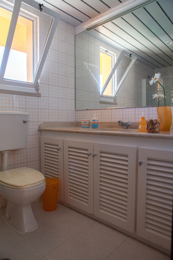 Bathroom, Vilamoura Marina Apartment, Loulé