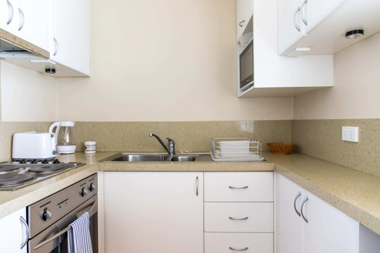Others 5, Charming 1 Bedroom Apartment in Vibrant South Yarra, Melbourne