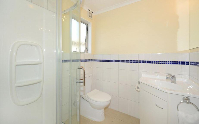 Bathroom 4, Trentham Motel, Upper Hutt