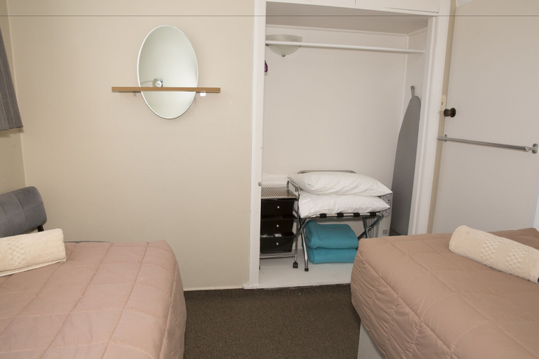 Bedroom 2, Greymouth Motel, Grey