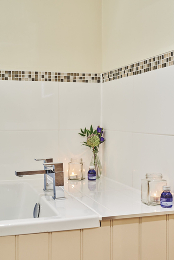 Bathroom 4, The Lansdowne, Gloucestershire