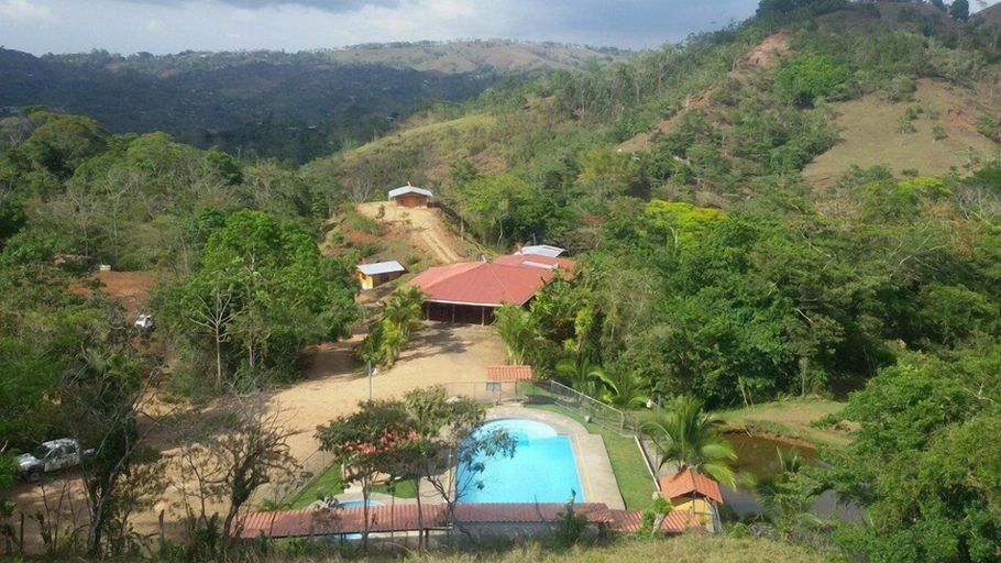 Others 4, Rancho Montezumo, Puriscal