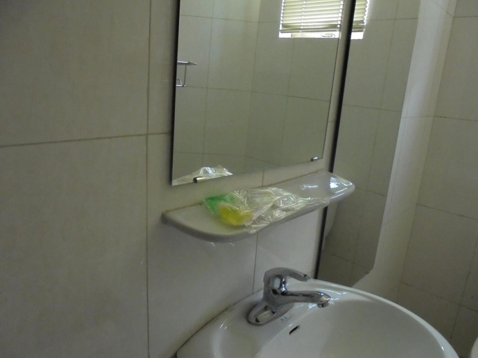 Bathroom 4, Kigali Diplomat Hotel, Gasabo