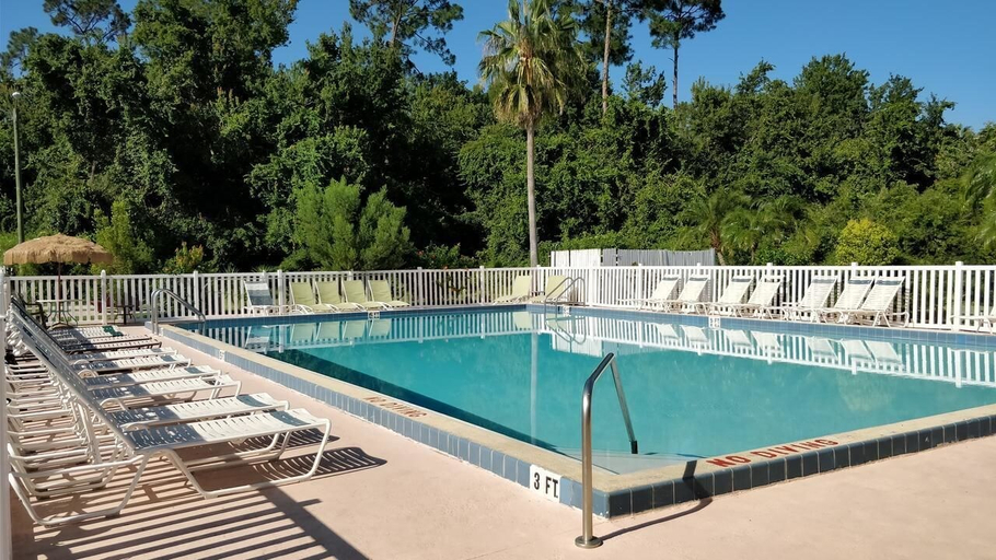 Sport & Beauty 1, Sun Inn & Suites, Osceola