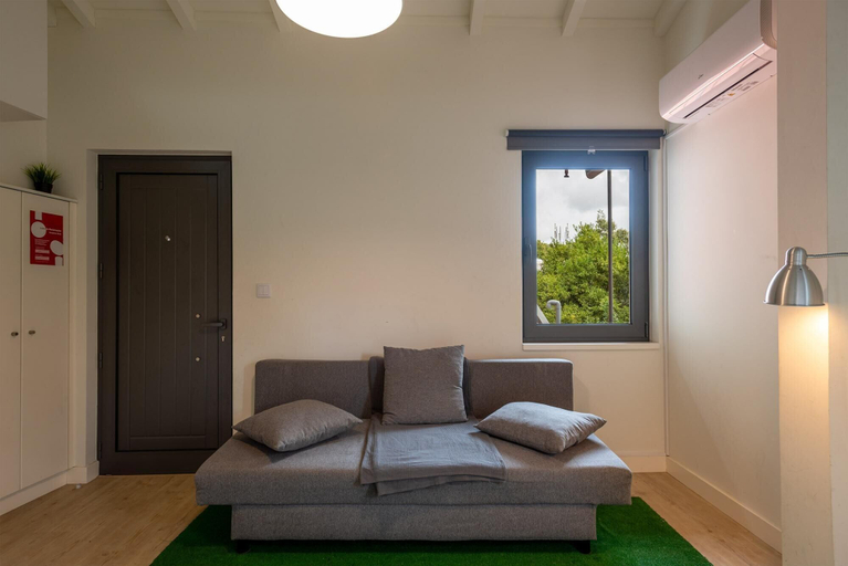Others 5, Mezzanine Stylish Apartment P by Vacationy, Porto