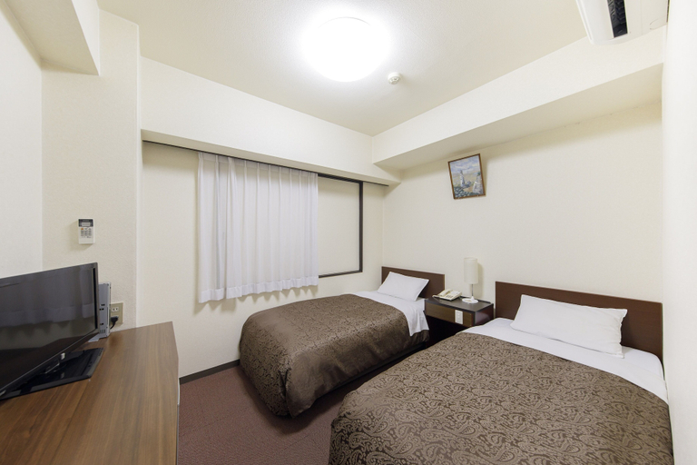 Bedroom 3, Sunny Stone Hotel II, Suita