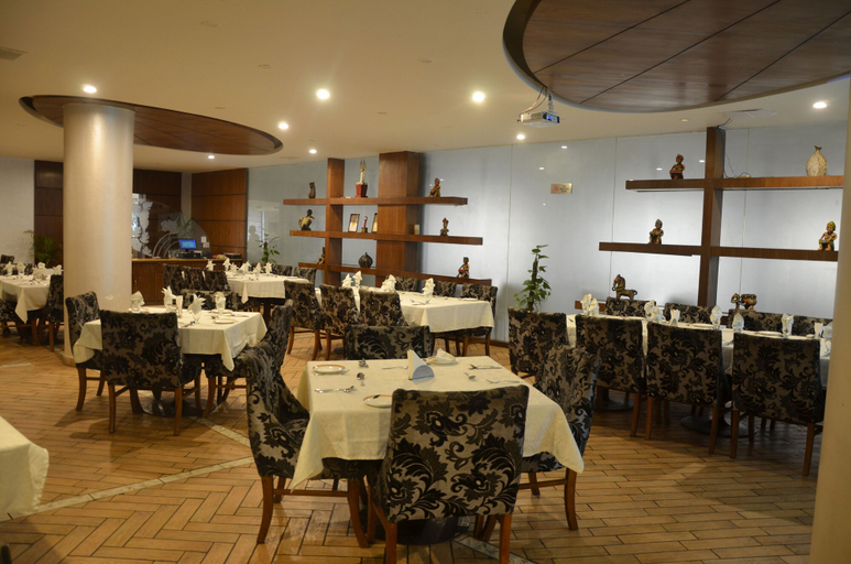 Food & Drinks 5, Hotel Milan Palace, Kaushambi