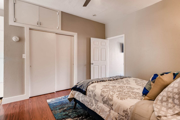 Bedroom 2, The Blue Rino - A Modern Experience, Denver