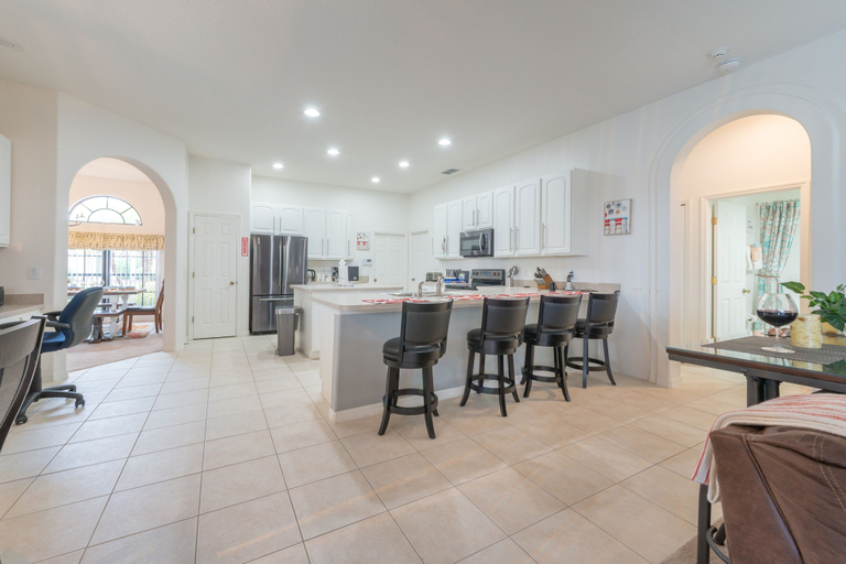 Food & Drinks, Bahama Sunset 5 Bedrooms, Polk