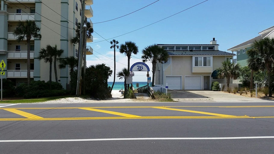 Exterior & Views 5, Sun-n-Sands Motel, Bay
