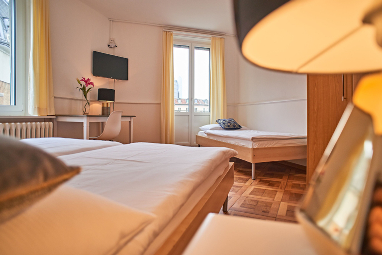Bedroom 24