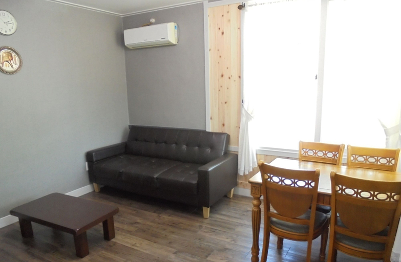 Others 5, Santa Fe Pension, Namhae