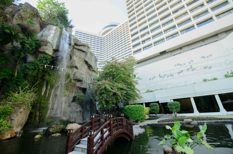 Exterior & Views 29