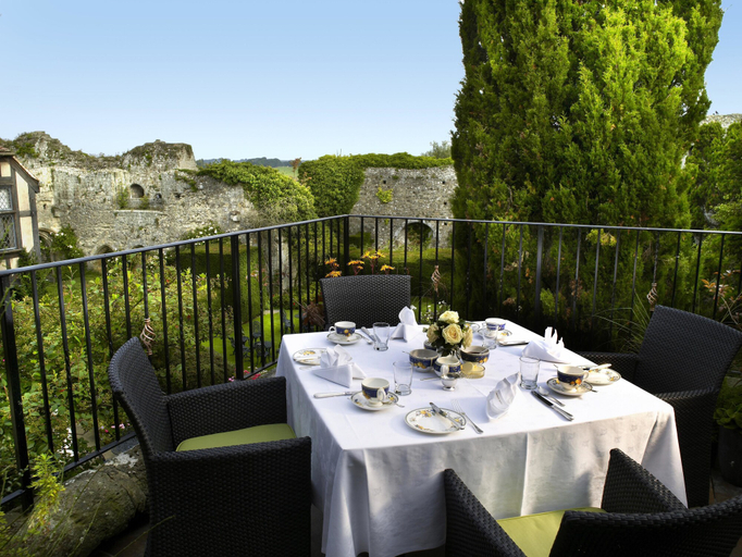 Food & Drinks 5, Amberley Castle, West Sussex