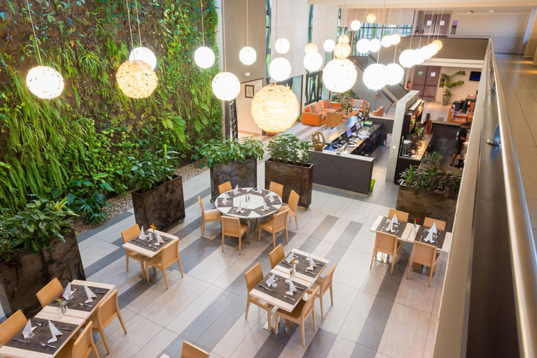 Food & Drinks 4, MINA HOTEL LIBREVILLE, Komo-Mondah