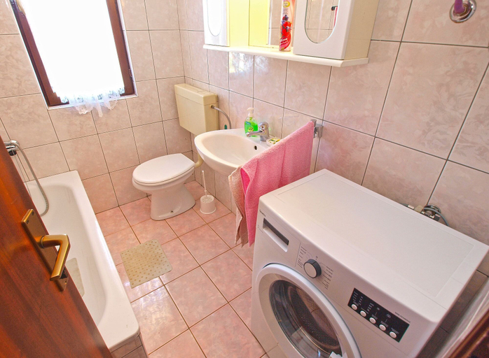 Bathroom 4, Apartment 1169, Vodnjan
