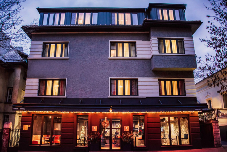 Exterior & Views, The Embassy Bar & Suites, Stolichna