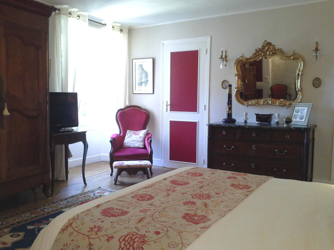 Bedroom 2, Le Logis De Ruelle, Charente