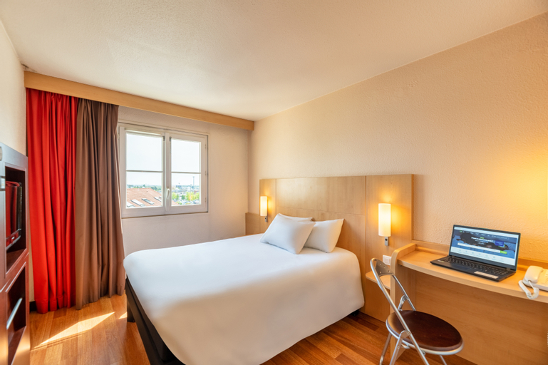 Bedroom 17