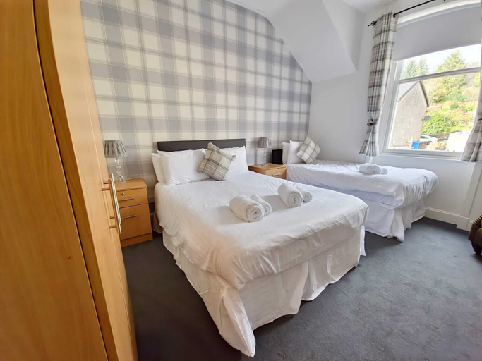 Bedroom 2, Aberfoyle Inn, Stirling