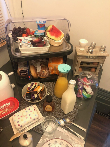 Food & Drinks 4, Charing Cross Rooms - B&B, London