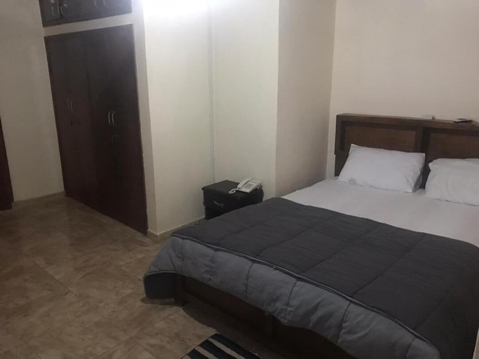Bedroom 3, Ishmajoso Lodge, Western Urban