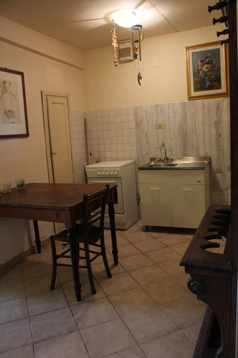 Others 5, La Cascianella, Florence